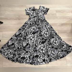 Phool Maxi Dress L Black & White Floral Tiered Cotton Lightweight Tie Back Boho
